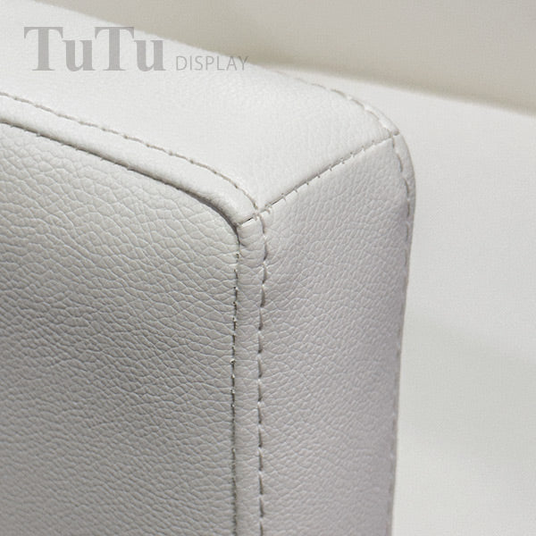 CH-01 Chair with Pillow