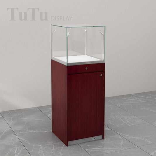 DM16 Glass Tower Showcase