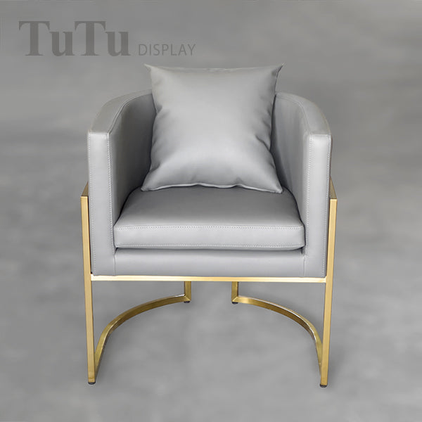 DM274 Arm Chair with Pillow