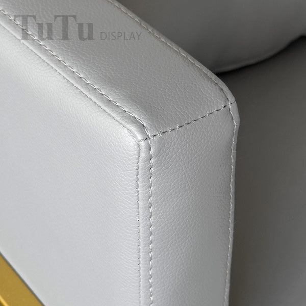 DM274 Arm Chair with Pillow