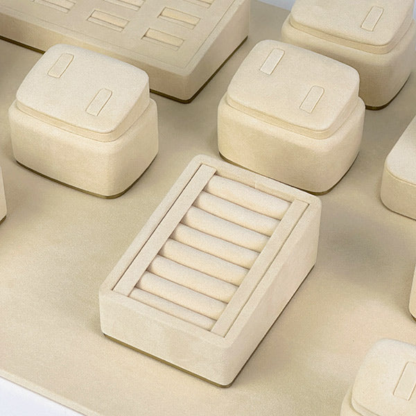 DS318 Jewellery Store Engagement Ring Display Stand Set