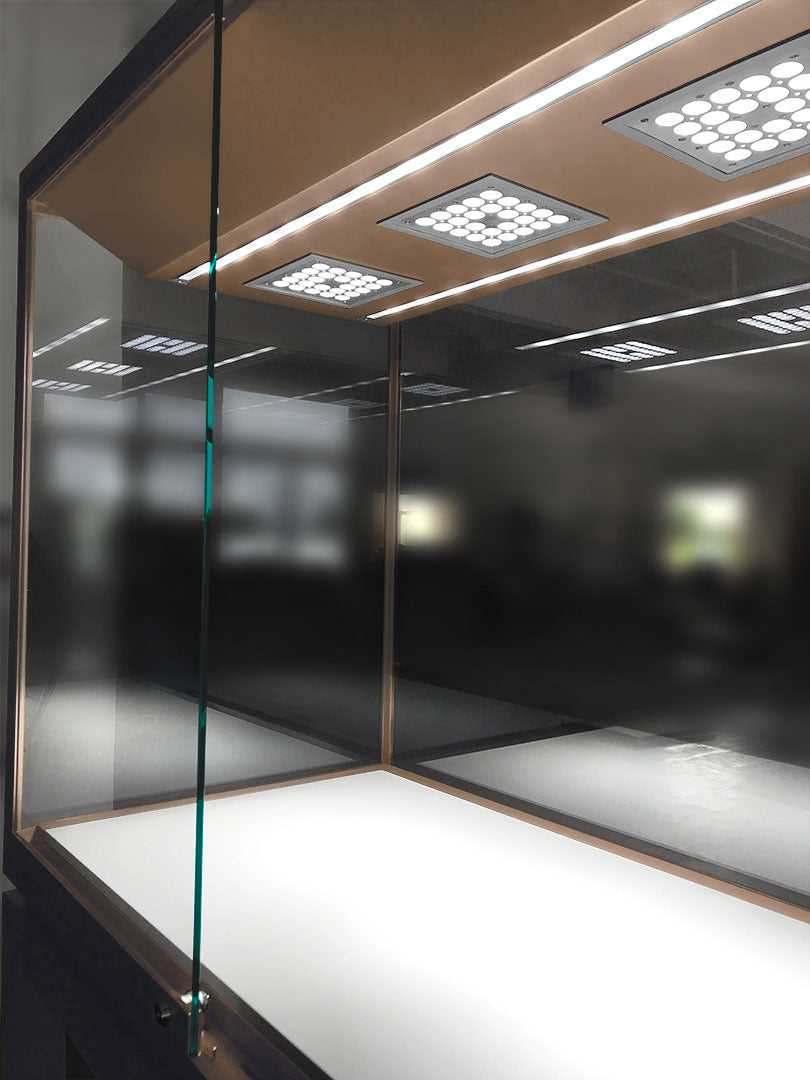 MT30 Shopfront Window Showcase
