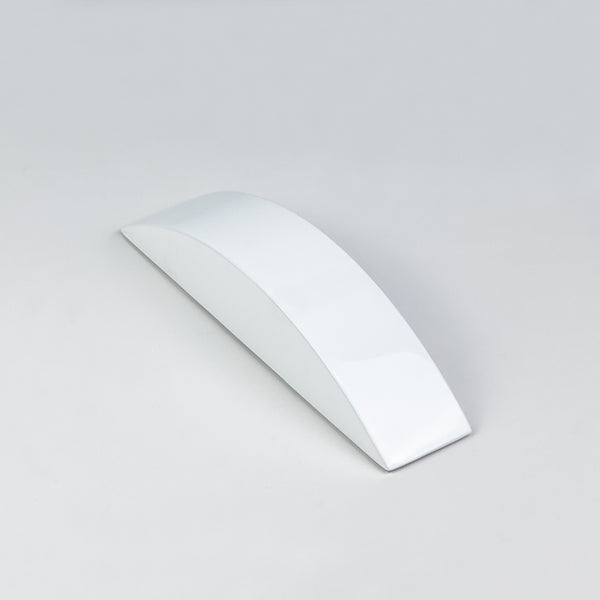 BH080 Glossy White Bracelet Display Ramp Holder