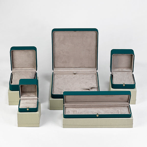 BX131 Jewellery Display Gift Box Set