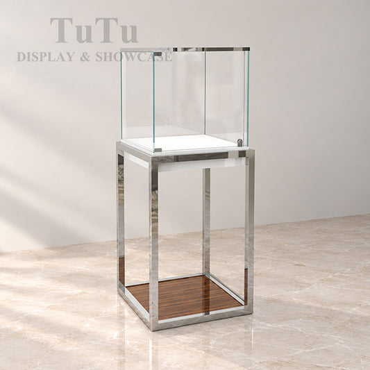 DM20 Tower Display showcase