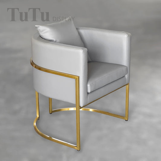 DM274 Arm Chair with Pillow