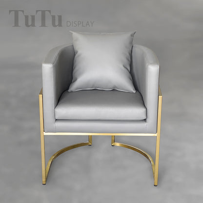 DM274 Arm Chair with Pillow