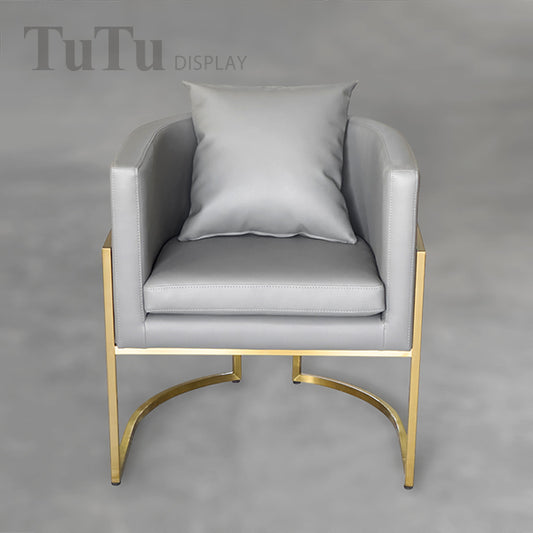 DM274 Arm Chair with Pillow