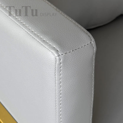 DM274 Arm Chair with Pillow