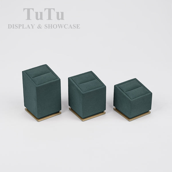 DS409 Jewellery Boutique Window Display Set