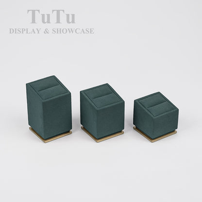 DS409 Jewellery Boutique Window Display Set