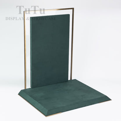 DS409 Jewellery Boutique Window Display Set