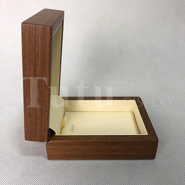Walnut Wood pendant box | Jewelry box | Wooden pendant Box | Jewelry packaging box 