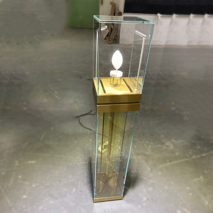 DM11 Tower display showcase
